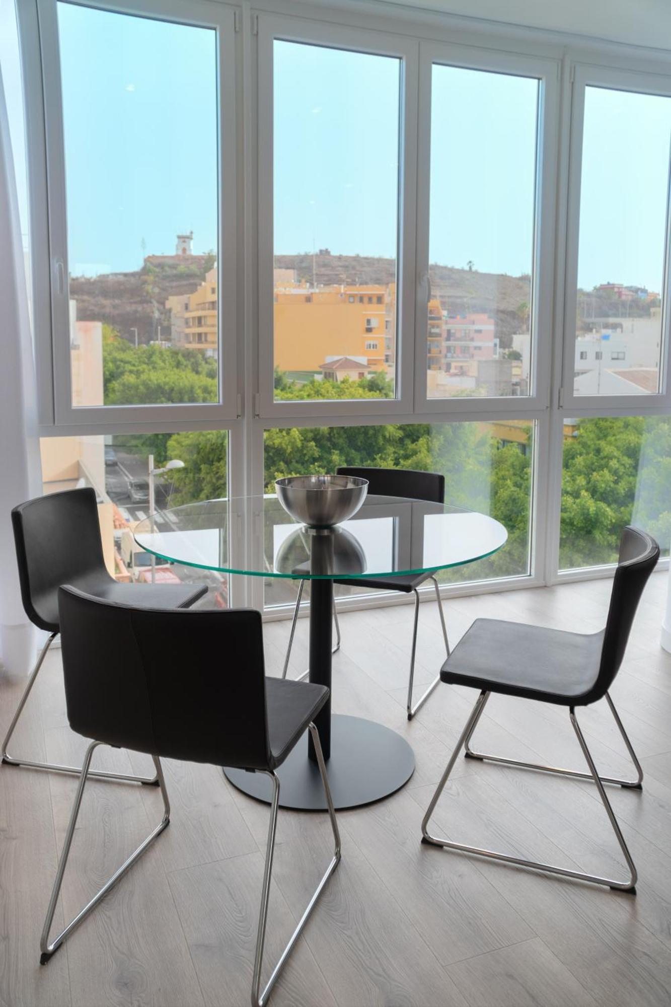 Lauser City Suites لوس يانوس دي أريداني الغرفة الصورة